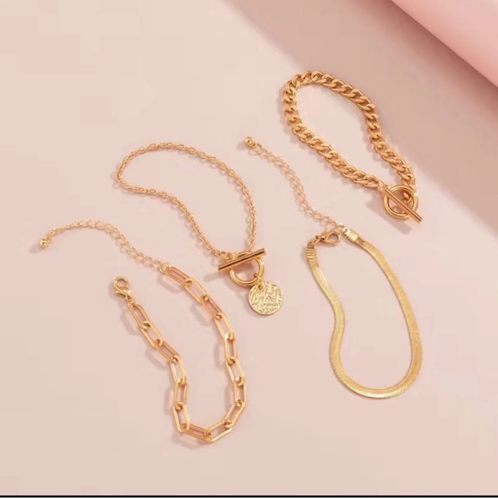 Stacked bracelet set, gold tone. - Picture 2 of 5